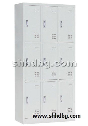 点击查看商品:九门更衣柜