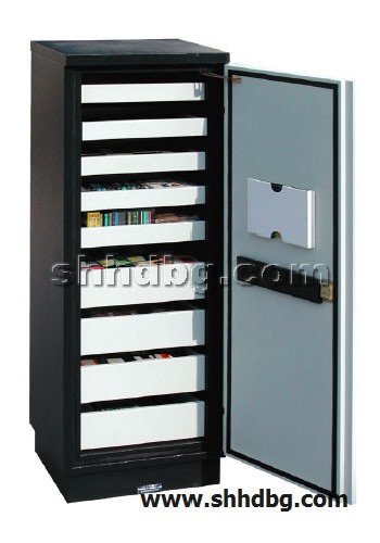 点击查看商品:防磁柜