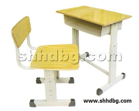 点击查看商品:课桌椅