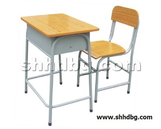 点击查看商品:课桌椅