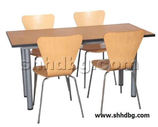 点击查看商品:餐桌椅