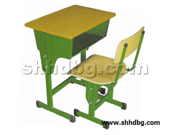 点击查看商品:课桌椅